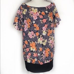Zara Basic floral top L